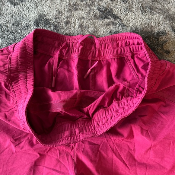 Lululemon Men’s Pacebreaker Short 7” Linerless L - Picture 3 of 3